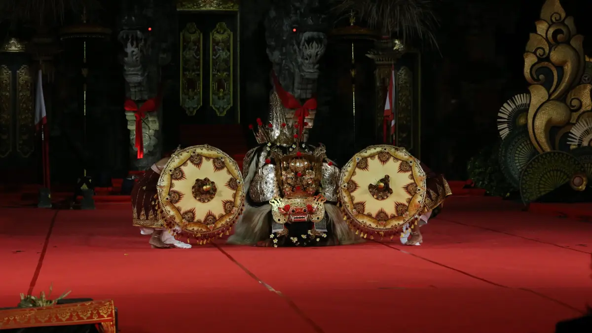 BARONG : Komunitas Barong Singapadu saat pentas di PKB XLVIII.&nbsp;