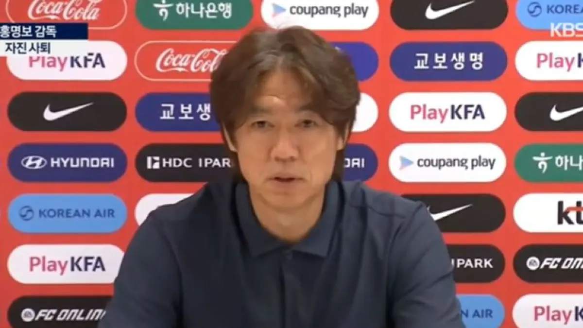 Pelatih tim nasional Korea Selatan, Hong Myung-bo mengundurkan diri setelah gagal membawa Taeguk Warriors lolos ke 32 besar Piala Dunia 2026. (X/KORFootballNews/antara)
