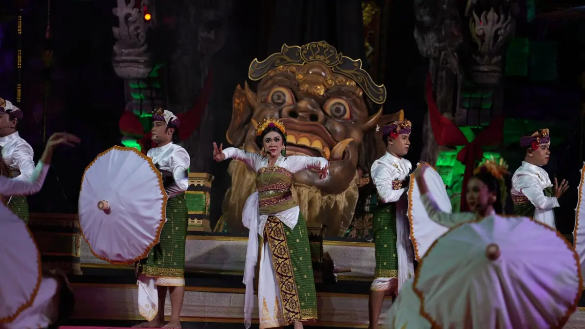 Penampilan Sanggar Seni Guntur Madu sebagai Duta Kabuoaten Badung dalam Gong Kebyar Wanita di ajang PKB 2026, Panggung Terbuka Ardha Candra, Taman Budaya Art Center, Denpasar, Minggu (28/6). (Ist)