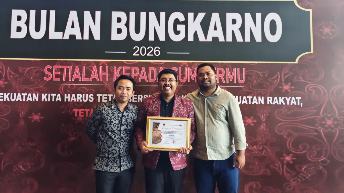 TIM : Tim penulis karya tulis ilmiah dalam lomba karya tulis haluan pembangunan Bali 100 Tahun Bali Era Baru.&nbsp;