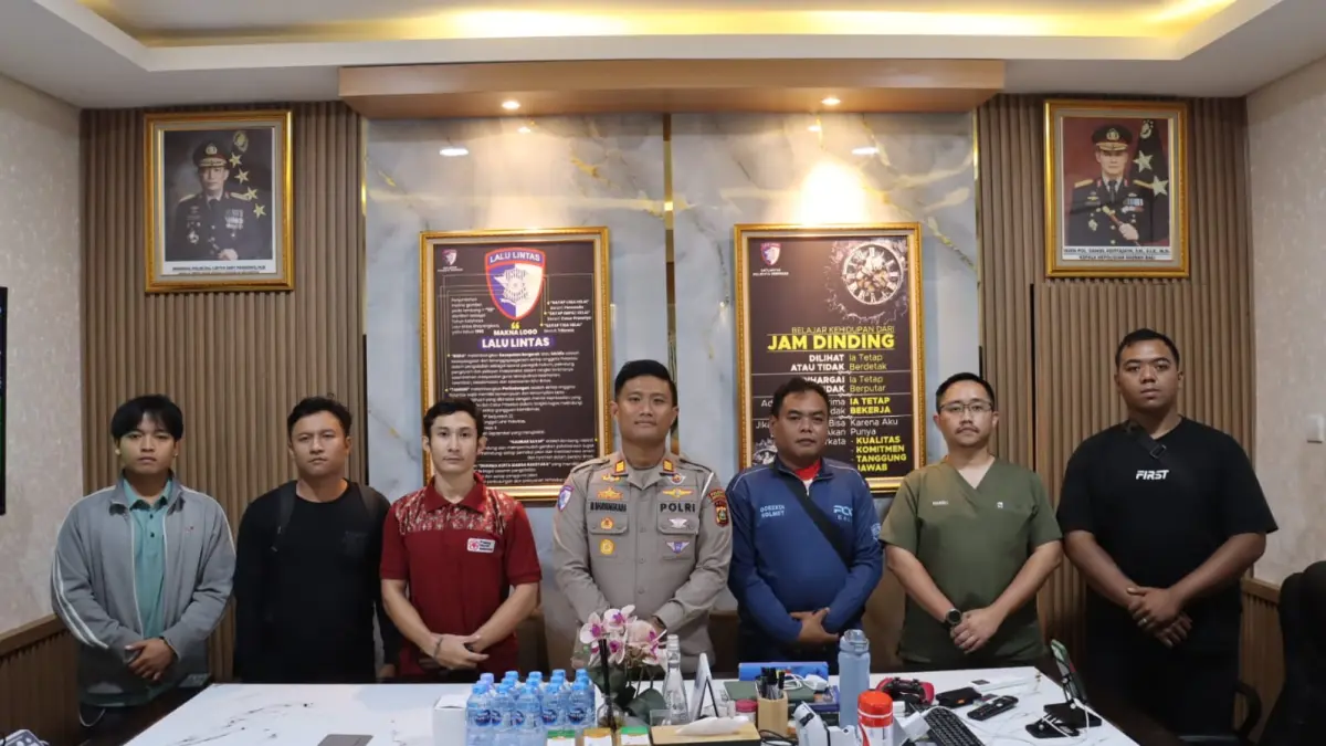 Kasat Lantas Polresta Denpasar AKP Muhammad Bhayangkara melakukan klarifikasi terkait video viral yang menyebut pihaknya memungut biaya penanganan kecelakaan. (Bali Express/Istimewa)