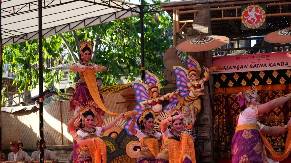 Penampilan Sanggar Seni Taksu Murti Kemanisan yang membawakan Angklung Kebyar dalam ajang PKB 2026 di Kalangan Ratna Kanda, Taman Budaya Art Center, Denpasar, Rabu (1/7). (Ist)