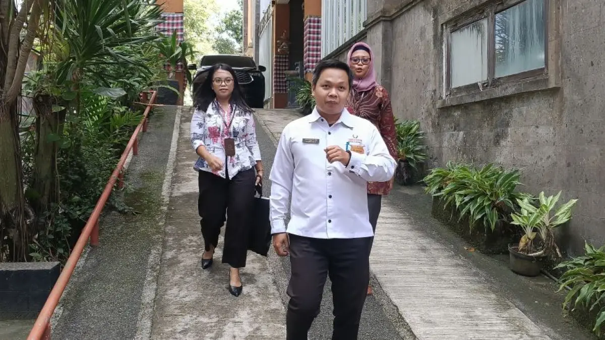 Tim dari Ombudsman Bali seusai melakukan konsultasi di Dinas Pendidikan Kabupaten Tabanan, Rabu (1/7/2026). (Ist)