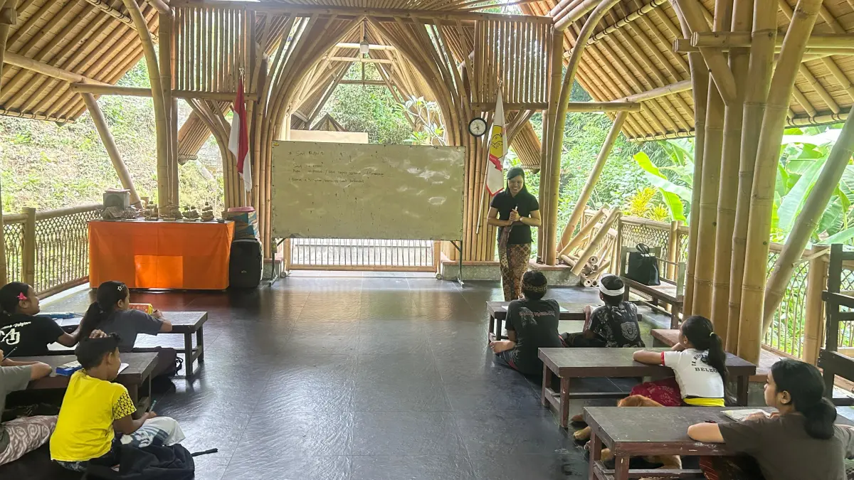 PASRAMAN : Penyuluhan Agama Hindu di Pasraman Bali Prawerti Nawasena, Desa Adat Belega, Desa Belega, Kecamatan Blahbatuh.&nbsp;