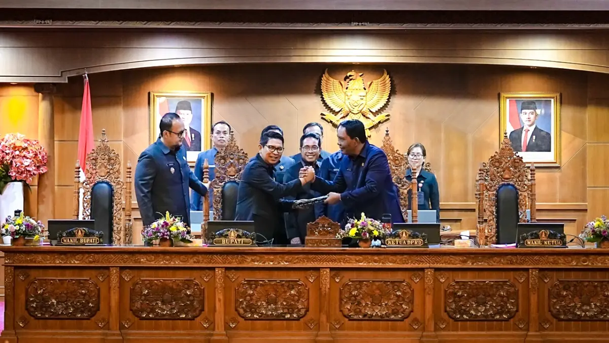 Pelaksanaan rapat paripurna DPRD Badung yang membahas Ranperda Pertanggungjawaban APBD tahun 2025, Senin (6/7). (Humas DPRD Badung)