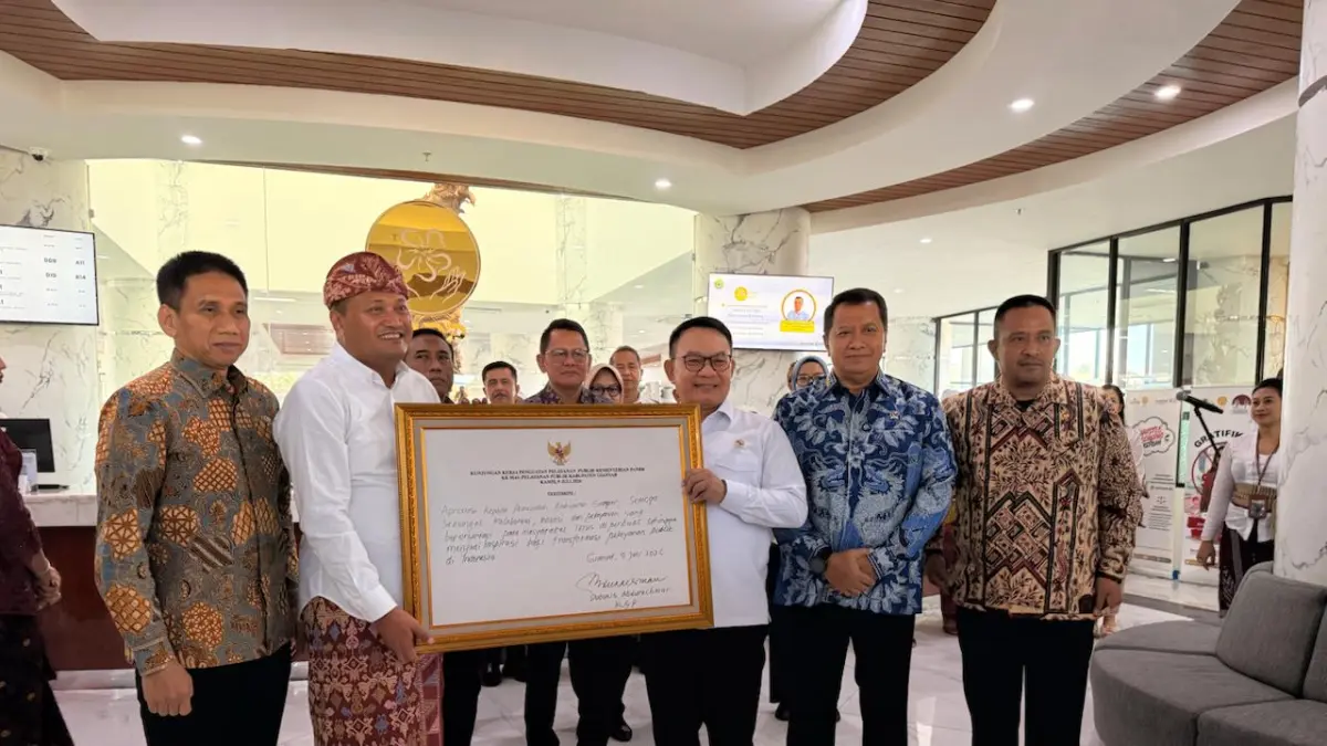 KUNJUNGAN : Kunjungan kerja Wakil Menteri Pendayagunaan Aparatur Negara dan Reformasi Birokrasi (PANRB), Wakil Menteri Dalam Negeri, Kepala Staf Kepresidenan, dan Komisioner Ombudsman Republik Indonesia ke MPP Gianyar.