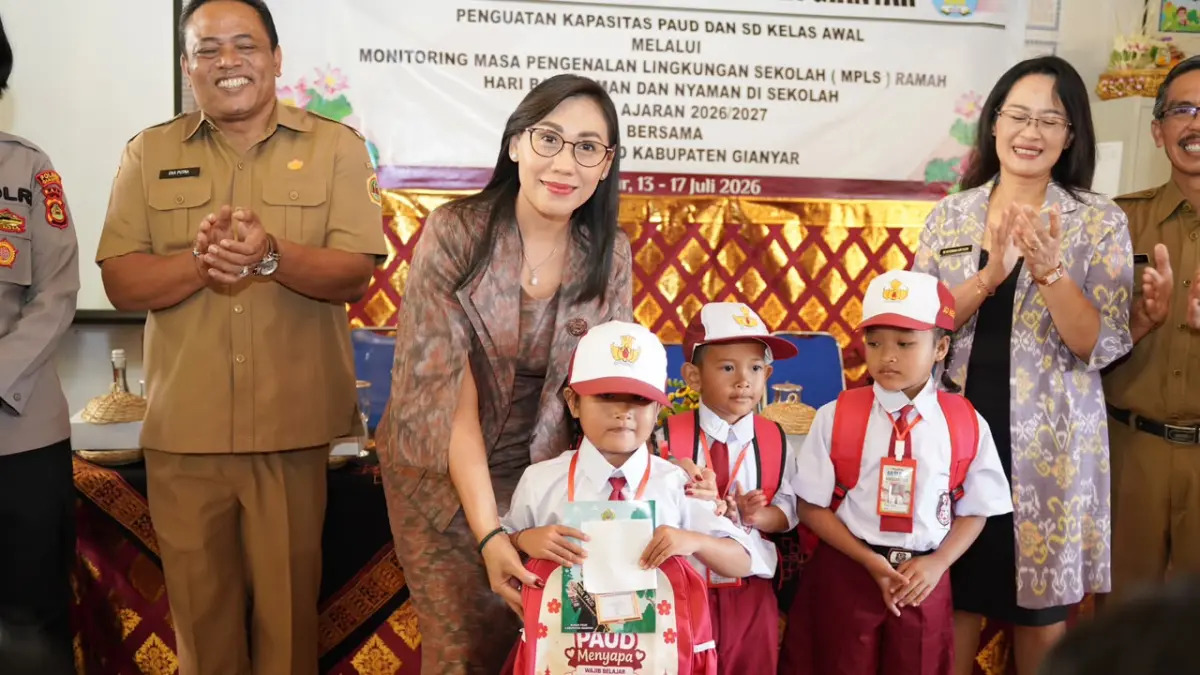 PAUD : Bunda PAUD Kabupaten Gianyar, Ny. Dr. Ida Ayu Surya Adnyani Mahayastra