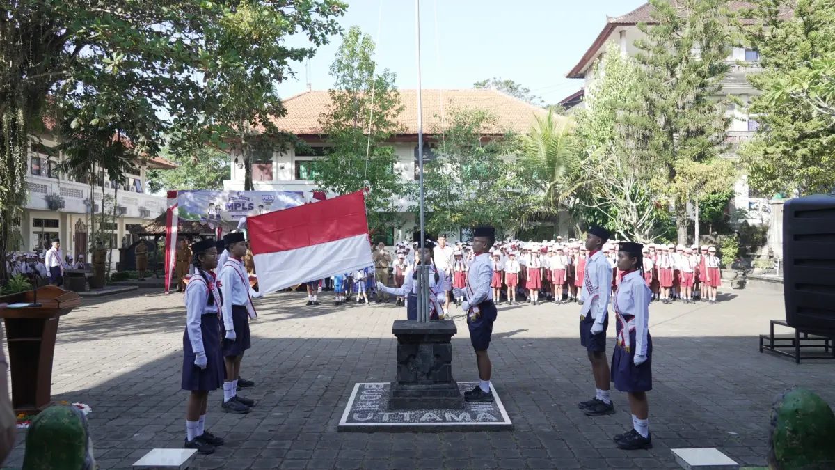 Pembukaan MPLS tahun ajaran 2026/2027 di SMP Negeri 1 Mengwi, Senin (13/7). (ist)