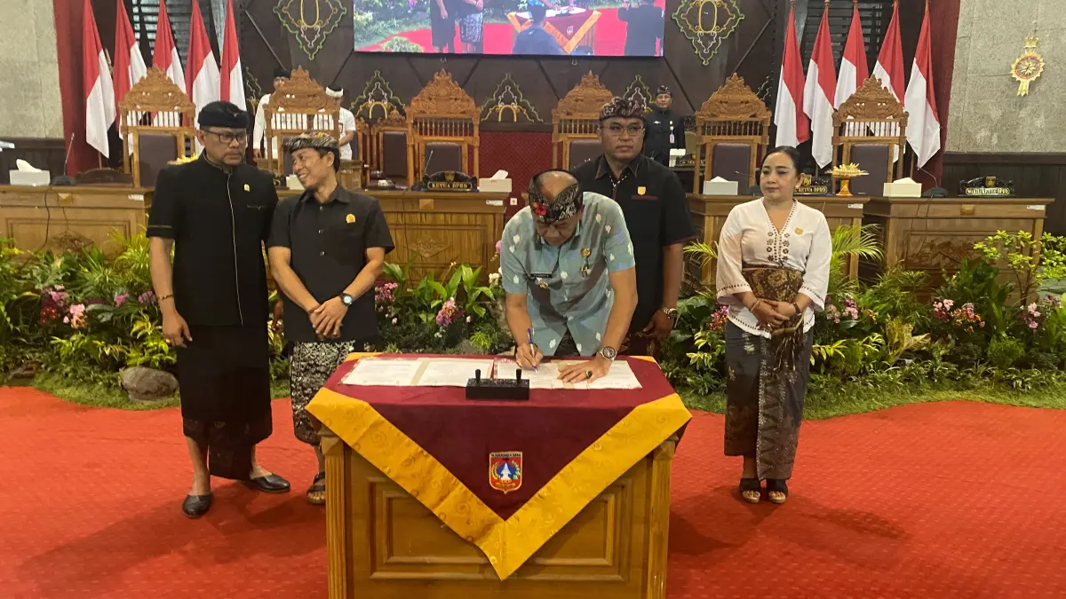 DPRD Karangasem Setujui Pertanggungjawaban APBD 2025