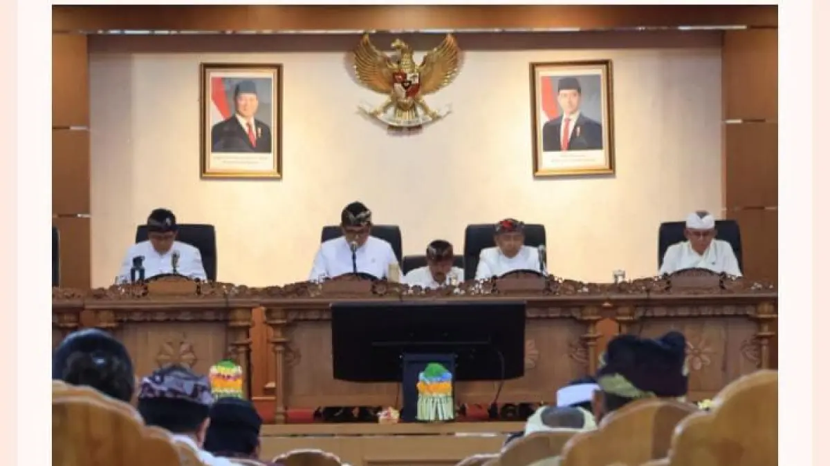 RAPAT: DPRD Provinsi Bali kembali menggelar Rapat Paripurna ke-44 Masa Persidangan III Tahun Sidang 2025–2026 di Ruang Sidang Utama DPRD Bali, Selasa (14/7)