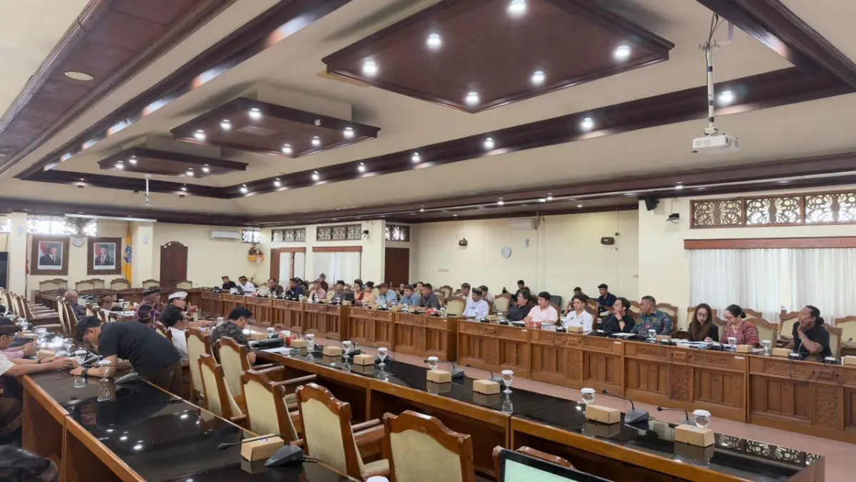 Pansus TRAP DPRD Bali Rekomendasikan Penutupan hingga Pembongkaran Bangunan Bermasalah di Tebing Pecatu