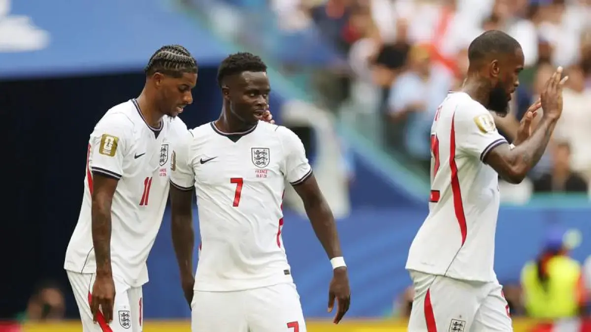 ukayo Saka cetak gol ke gawang Prancis. (Dok. FIFA/Jawapos)