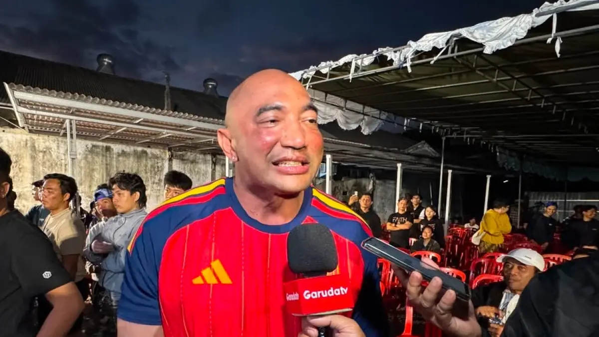 Masyarakat memadati areal belakang Yayasan De Gadjah Bali pada Senin (20/7/2026) dini hari untuk mengikuti nonton bareng (nobar) final Piala Dunia 2026 antara Argentina melawan Spanyol.