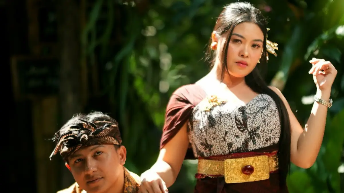 DJ Diah Krisna bersama Komang Febrian saat menggarap Bali Paradise. (Ist)

&nbsp;