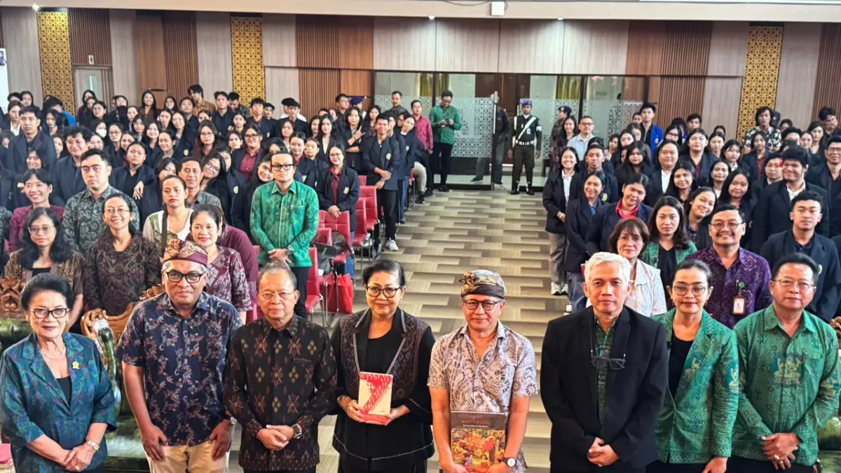 Universitas Mahasaraswati Denpasar (Unmas Denpasar) kembali menegaskan komitmennya sebagai kampus yang menghadirkan ruang intelektual dan dialog kebangsaan melalui kegiatan Bedah Buku "Marhaenisme: Dalil Baru untuk Gen Z