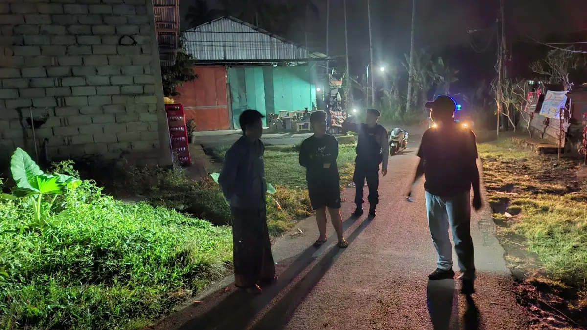 Pihak kepolisian bersama warga melakukan pencarian orang hilang di Desa Peninjoan, Kecamatan Tembuku, Bangli. (ist)
