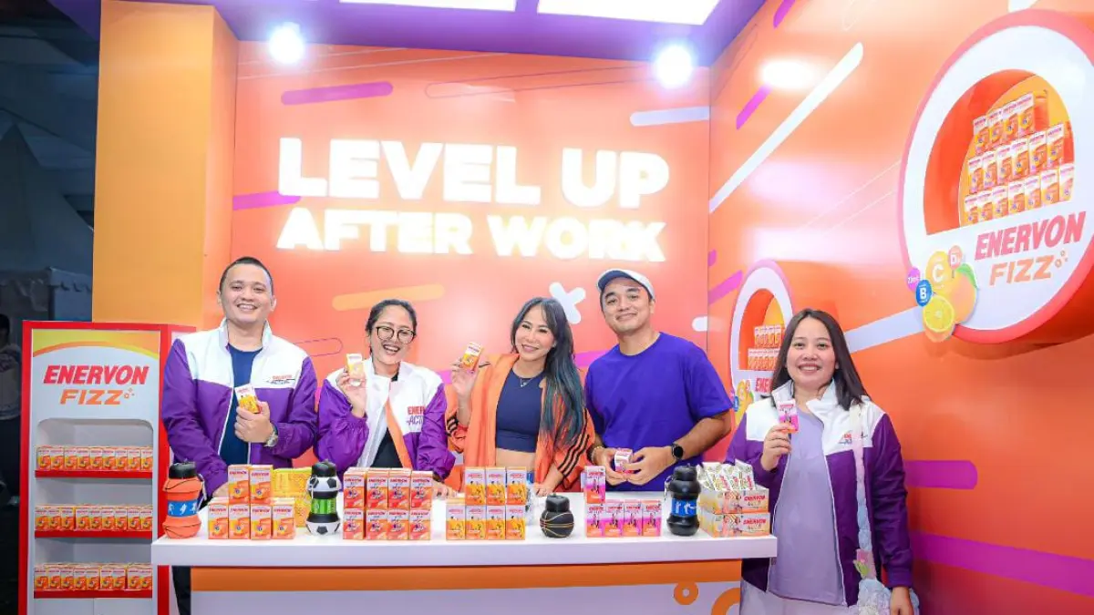 (Dari kiri ke kanan) Pradipa Syarif (Marketing Category Head - Health Supplement PT Darya-Varia Laboratoria Tbk), Anbiya Yasmine Ismiawardhana (Brand Associate Enervon Active), Riana Ree (Instruktur Cardio), Dipha Barus (DJ/public figure), dan Dyah Anggraeni Kusumaningrum (Brand Manager Enervon).