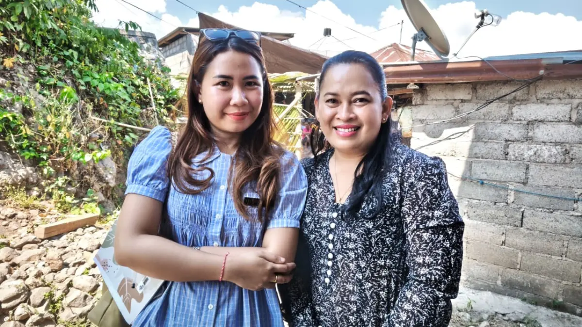 Tim psikolog dari UPTD Perlindungan Perempuan dan Anak (PPA) Dinas Sosial Kabupaten Buleleng, Psikolog Tasya Yumika (kiri) dan Konselor Psikolog Luh Putu Yuli Surya Dewi (kanan)