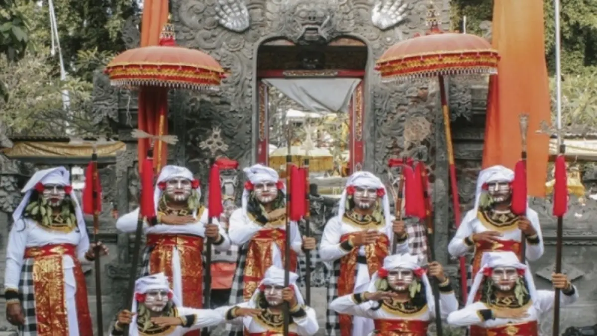 Tari Baris Singa Mandawa di Desa Kubutambahan (ist)