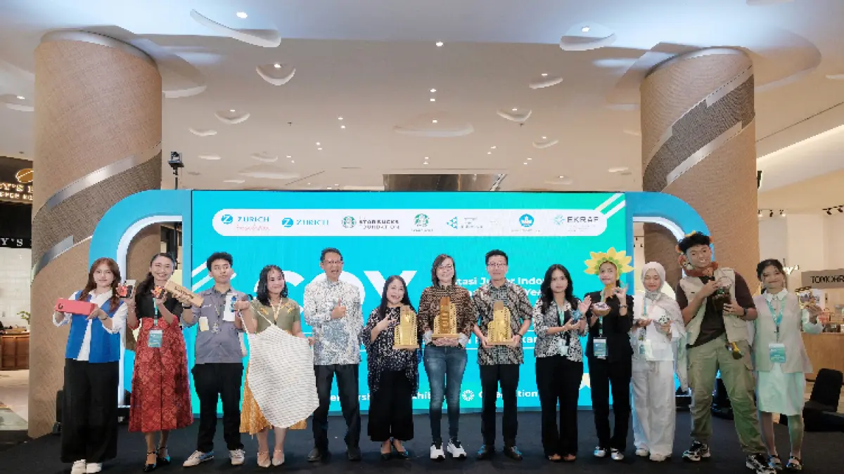 Wakil Menteri Ekonomi Kreatif/Wakil Kepala Badan Ekonomi Kreatif Republik Indonesia, Irene Umar, (tengah) hadir dalam 2026 Prestasi Junior Indonesia Company of the Year Competition di Senayan Park, Jakarta, Sabtu (1/8), 
