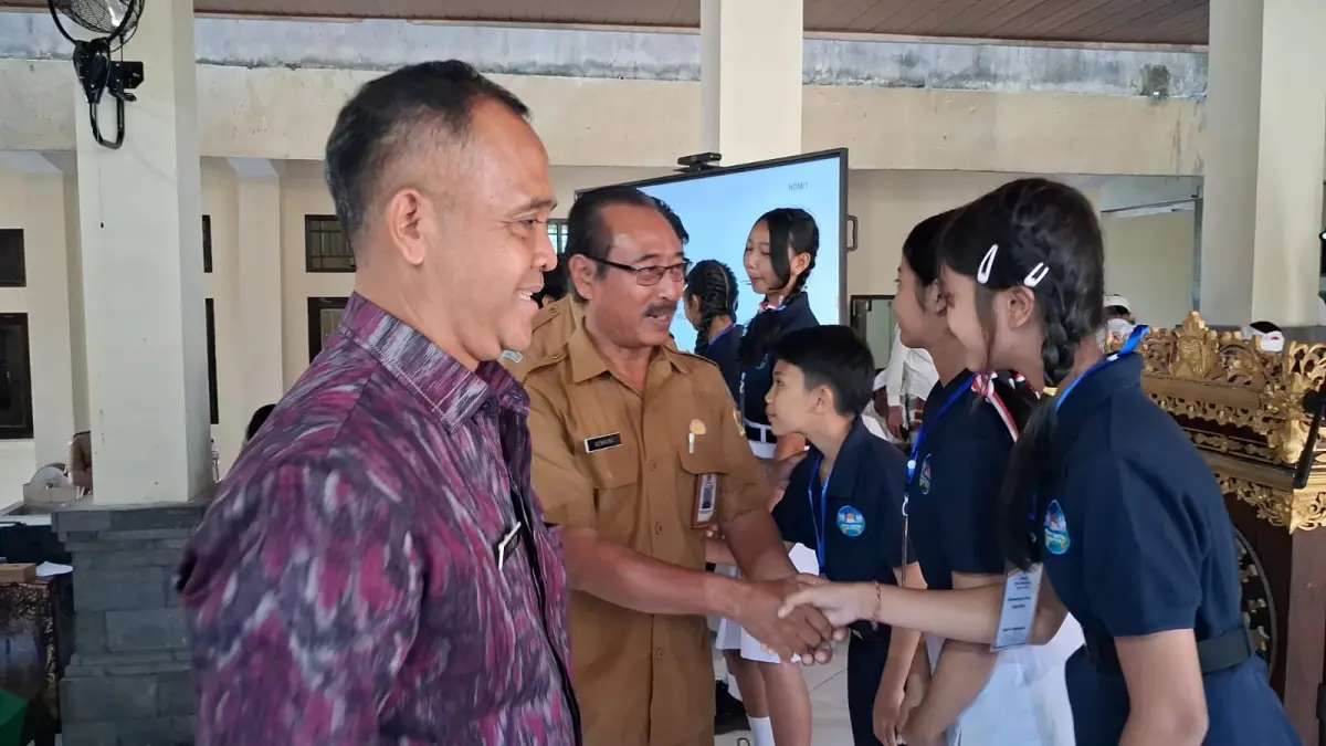 TAMAN : Pembukaan Taman Nusantara di SMPN 1 Tegallalang.&nbsp;