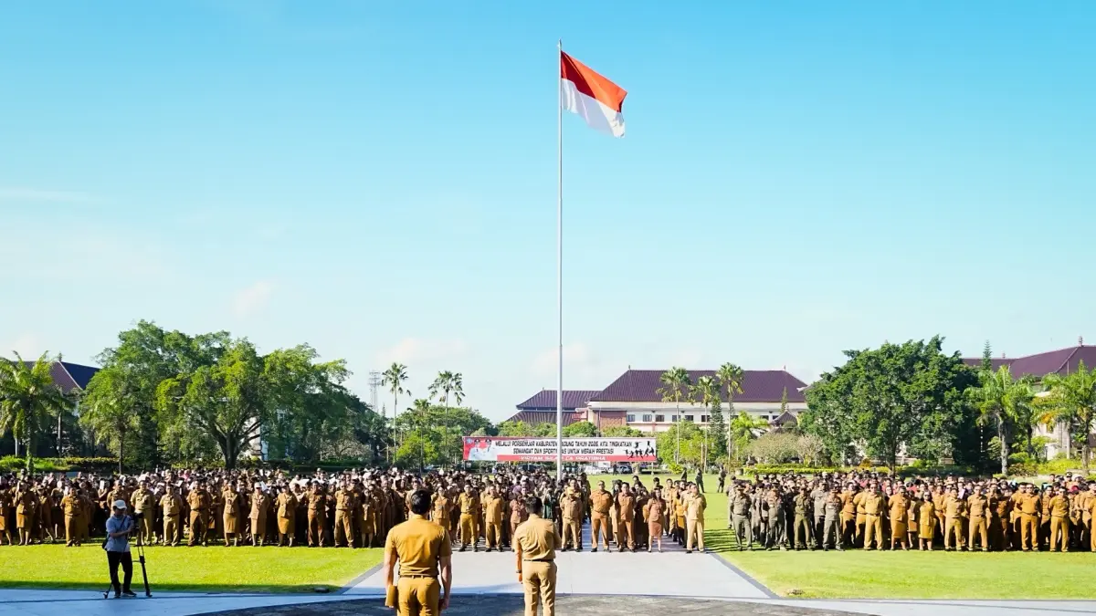 ASN Badung saat mengikuti Apel di Lapangan Puspem Badung. (ist)