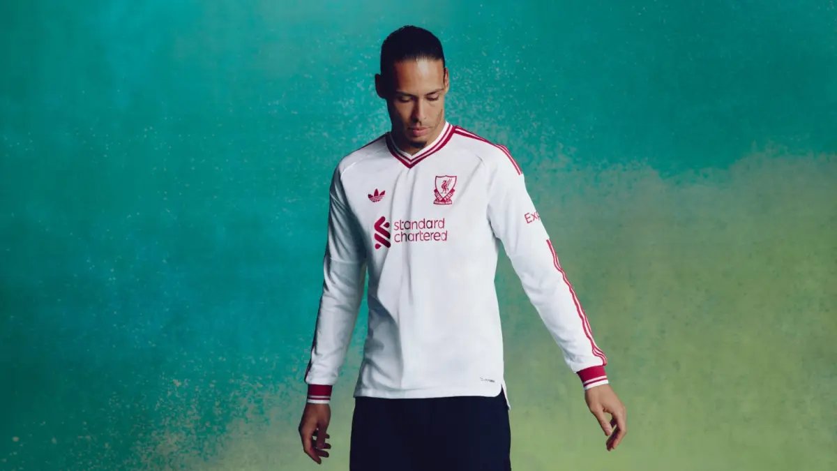 Jersey tandang terbaru Liverpool FC yang baru saja dilaunching. (ist)