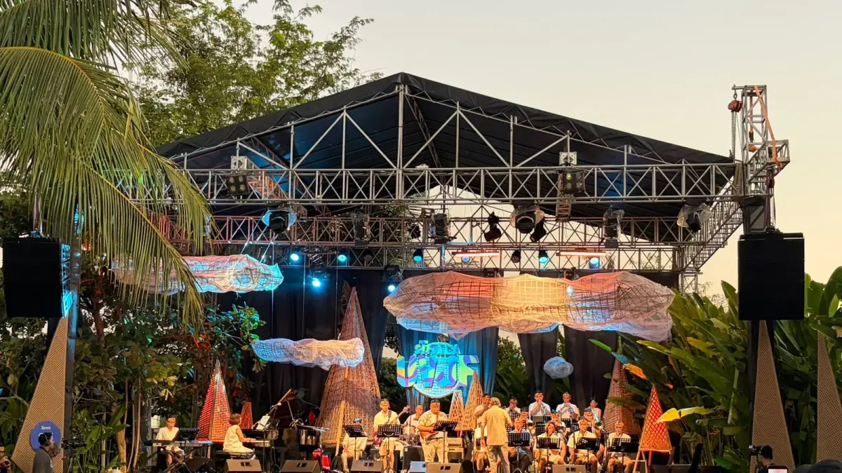 MALAM PERTAMA:&nbsp;Sthala Ubud Village Jazz Festival (UVJF) 2026 resmi dimulai pada Jumat (7/8) malam di STHALA Ubud Bali, A Tribute Portfolio Hotel
