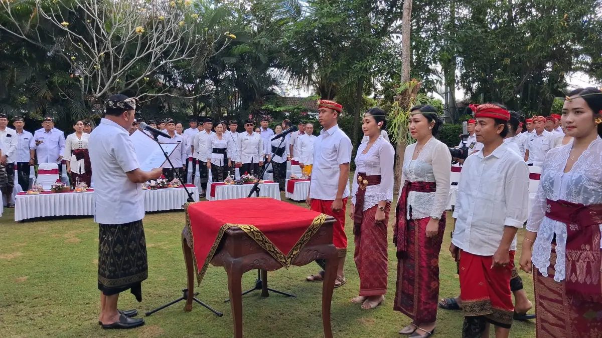 DILANTIK : Pelantikan pejabat di Kabupaten Gianyar.