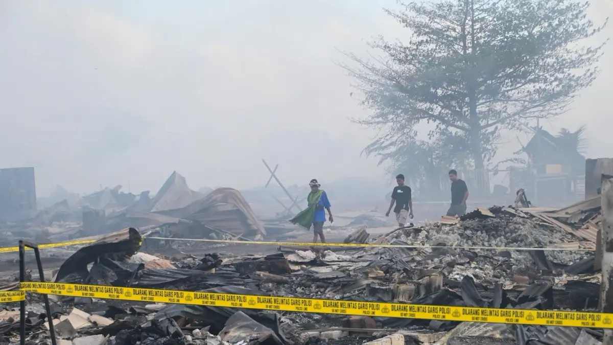 Kondisi perumahan semi permanen di Banjar Margaya, Desa Pemecutan Kelod, Denpasar Barat, sempat terbakar belum lama ini. (Dok. Bali Express)