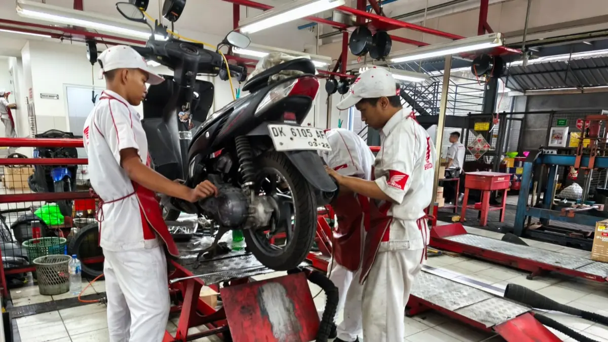 Astra Motor Bali menghadirkan kejutan spesial Peringati Hari Pelanggan Nasional di seluruh jaringan AHASS. (Ist)