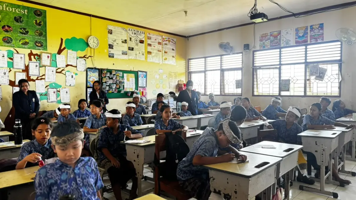 BTID memfasilitasi Sekolah Dasar Negeri (SDN) 2 dan SDN 3 Serangan melalui kehadiran mahasiswa magang dari program studi Sastra Inggris dan Sastra Bali, Fakultas Ilmu Budaya (FIB) Universitas Udayana (UNUD)