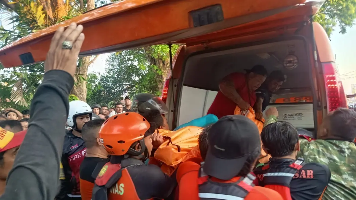 Pemacing ditemukan meninggal dunia di sungai bawah jembatan Jalan Imam Bonjol, Denpasar, Sabtu (12/9/2026). (Ist)