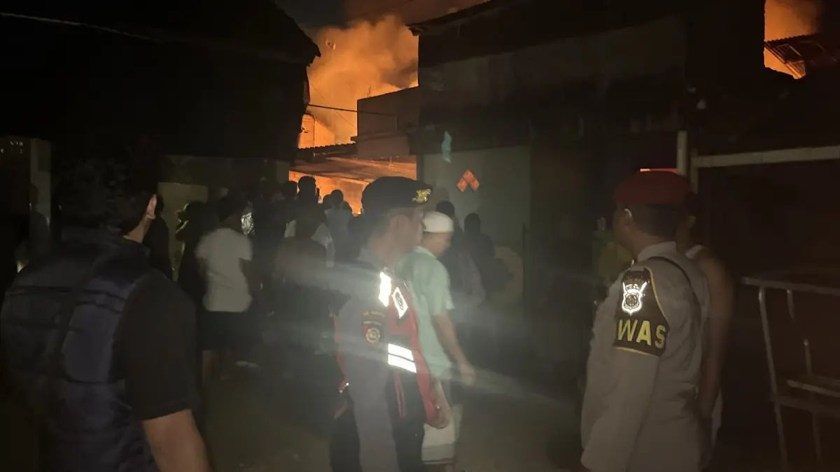 Rumah Marsum di Banjar Taman Sari Anyar, Desa Banjar Anyar, Kecamatan Kediri, Tabanan, &nbsp;mengalami kebakaan, Rabu (16/9/2026). (Ist)