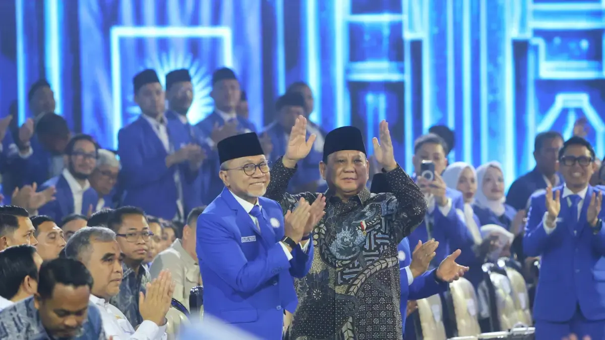 Presiden Prabowo Subianto bersama Ketua Umum Partai Amanat Nasional (PAN) Zulkifli Hasan menghadiri perayaan HUT ke-28 PAN di JICC, Jakarta, Jumat (18/9/2026). (Dery Ridwansah/ JawaPos.com)