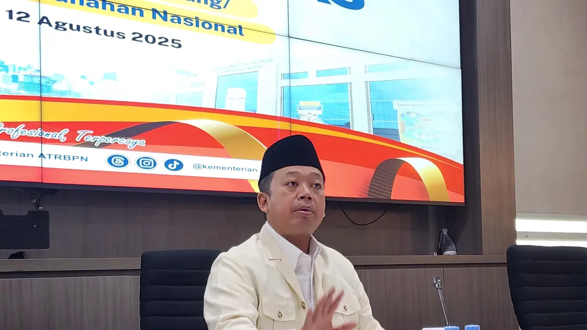 Menteri Agraria dan Tata Ruang (ATR)/Kepala Badan Pertanahan Nasional (BPN), Nusron Wahid saat konferensi pers di kantornya, Selasa (12/8/2026). (Dimas Choirul/JawaPos.com)