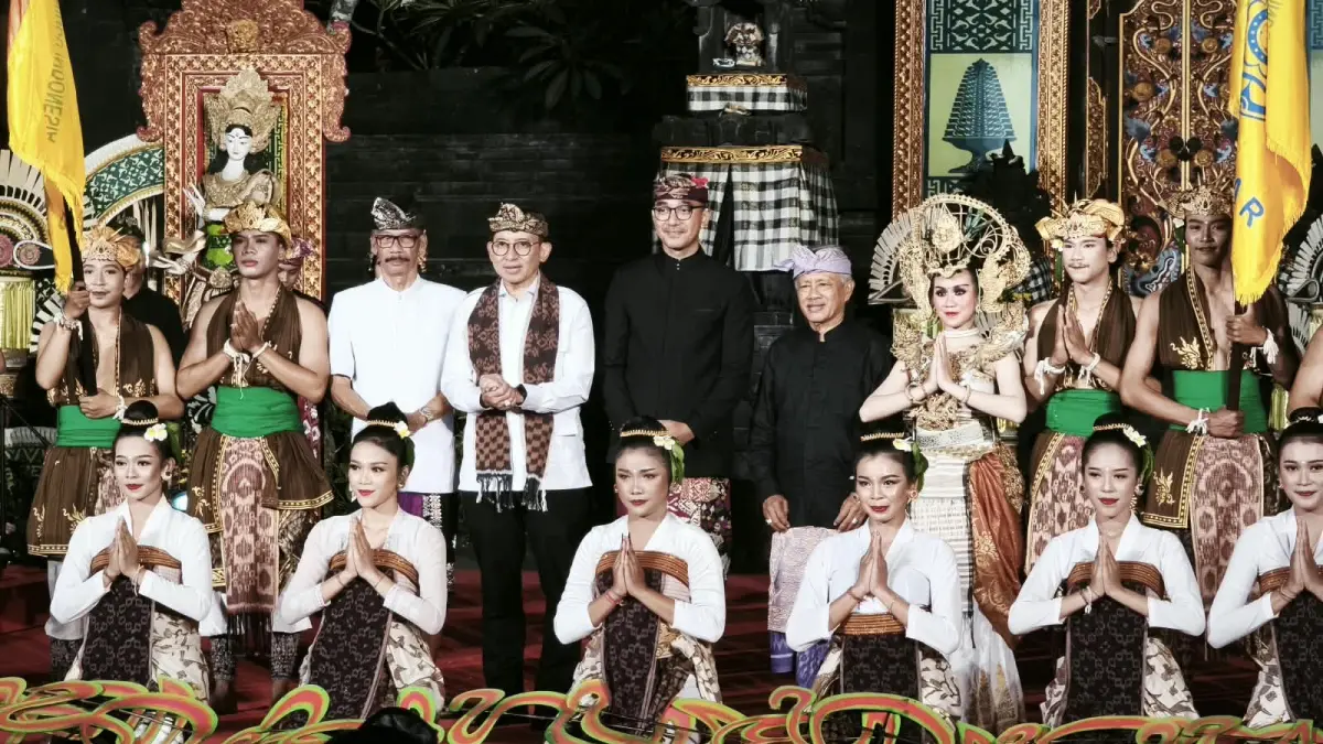 Menteri Kebudayaan (Menbud) Dr. H. Fadli Zon, S.S., M.Sc., Prof. (H.C.) membuka Festival Utsawa Bali Sani ke-11 Tahun 2026 yang digelar Universitas Hindu Indonesia (UNHI) Denpasar, Kamis (25/9). (Bali Express/I Gede Paramasutha)