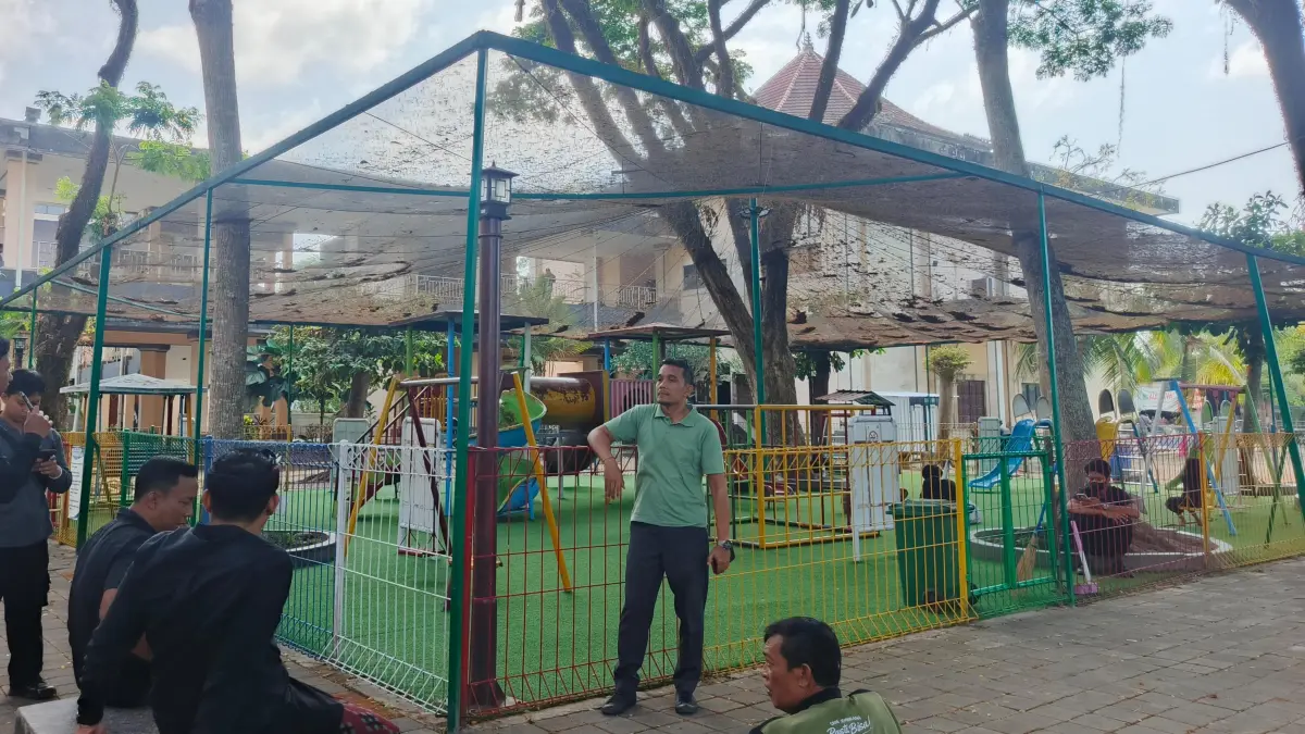 Area taman bermain anak di belakang Gedung Kesenian Ir. Soekarno, Kabupaten Jembrana. (ist)
