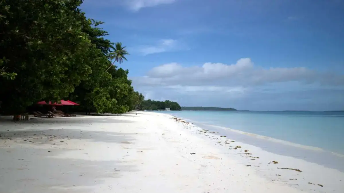 7 Pesona Wisata Kepulauan Kei Maluku Tenggara, Pantai Pasir Terhalus hingga Gua Bening