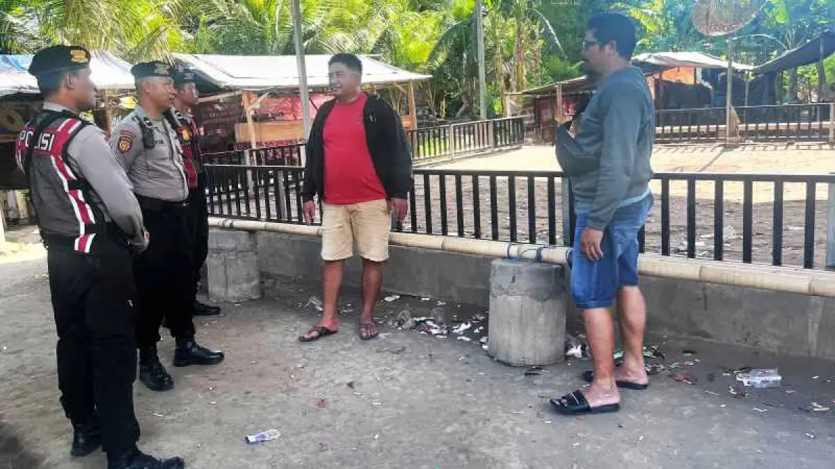 PATROLI KELILING : Cegah judi tajen marak di Jembrana. (M.Basir)