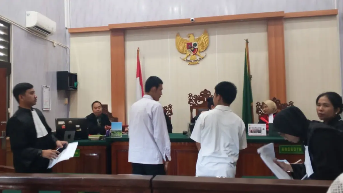 Sidang tuntutan dua terdakwa pembunuhan berencana di PN Denpasar. (Bali Express/Istimewa)