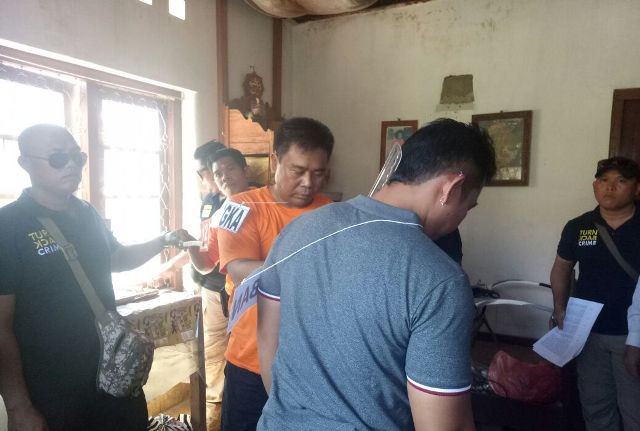 Botak Ditebas di Kamar Suci, Ambruk di Jalan Raya