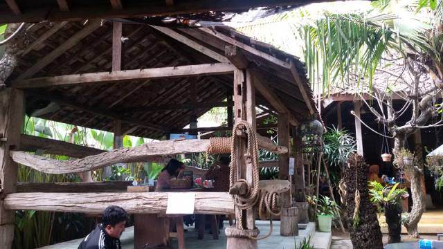 Warung Rujak Gula Bali The Joglo; Suasana Tradisional Bikin Nikmat