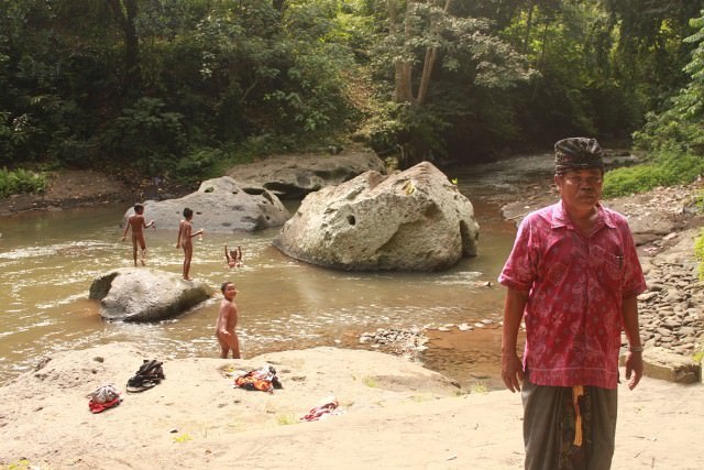 Batu Pajenengan Tempat Petik Rambut, Ritual Normalkan Rambut Gempel