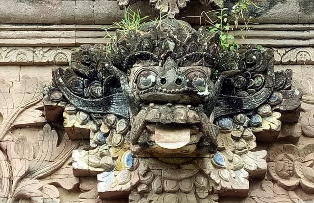 Begini Makna Karang Boma yang Selalu Ada di Candi Kurung Jeroan Pura