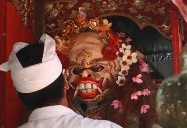 Biasa Sebut Orang yang Bisa Ngeleak, Banyak yang Nunas Tamba
