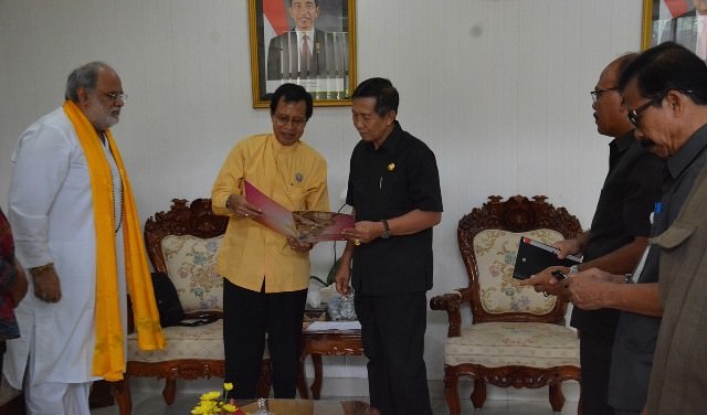 Mangku Pastika Didaulat Menjadi Presiden World Hindu Parisad