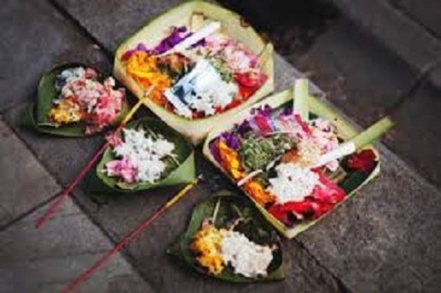Begini Makna dan Filosofis Segehan dalam Agama Hindu