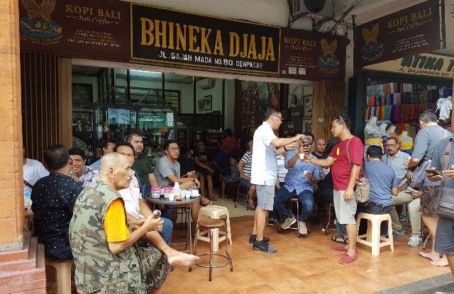 Tempat Kumpul Pecinta Kopi, Ada Sejak 1930, Snack Bawa Sendiri