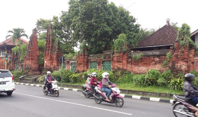 Ini Makna Tembok Panyengker Secara Sekala dan Niskala Bisa